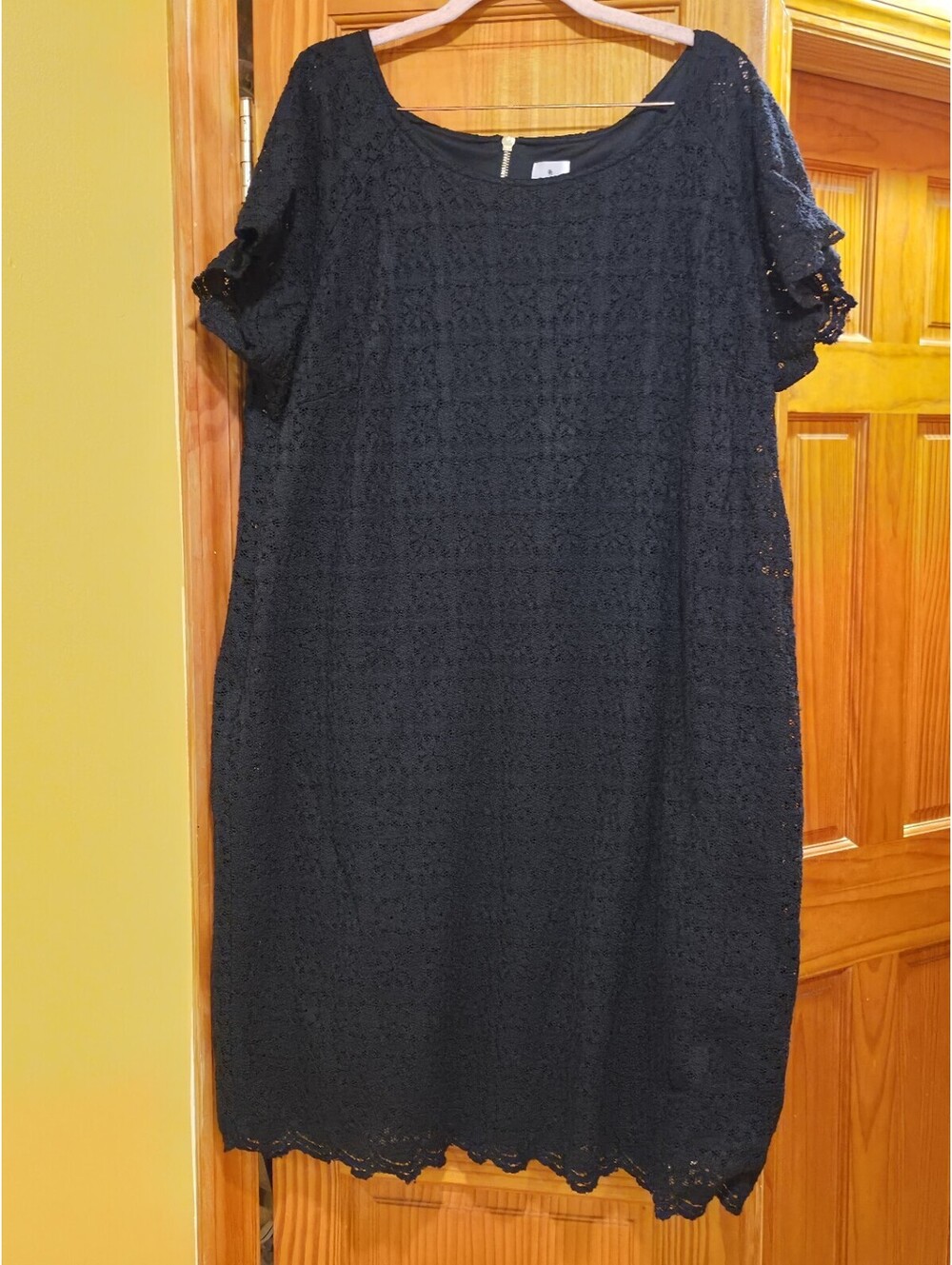 Dressbarn Womens Plus Size 20W Black  Scalloped Floral Lace  Dress